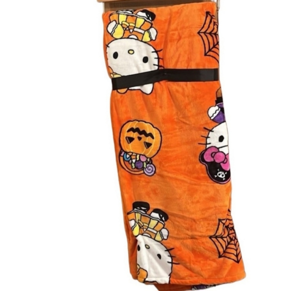 Hello kitty throw - Picture 2 of 2